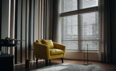 Blinds vs. Curtains