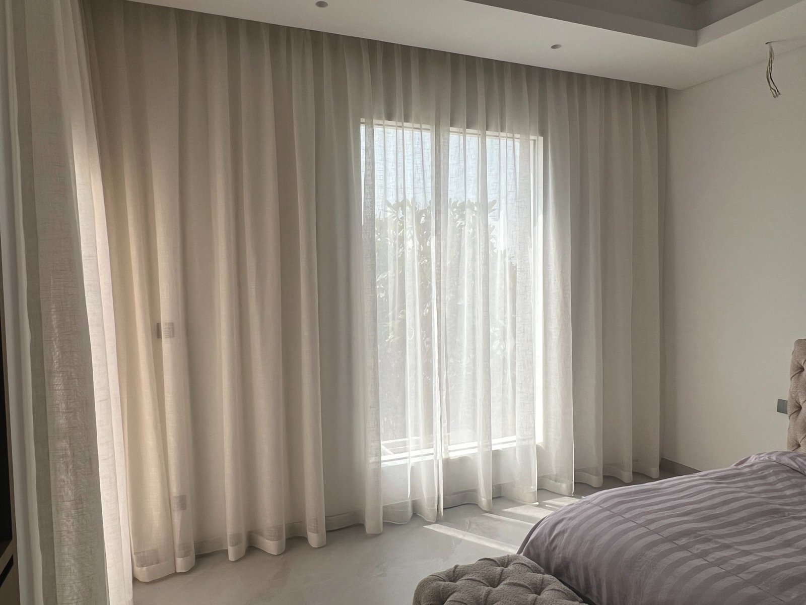 Sheer Curtains in Dubai-Advantages & Reasons Of Becoming Popular