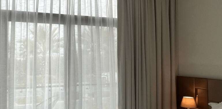 Advantages of Sheer Curtains in Dubai