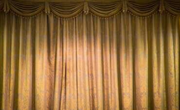Why Choose Custom Made Curtains in Dubai Over Ready-Made Options